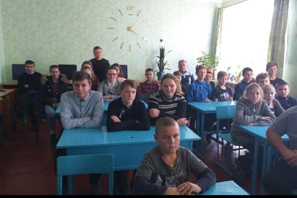 Поліцейські Гребінківщини закликають школярів відмовитися від тютюнопа