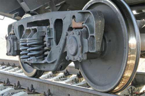 На Полтавщині вантажний потяг тяжко травмував 47-річного чоловіка