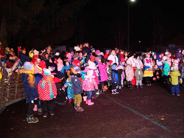 У Гребінці урочисто відкрили головну ялинку громади
