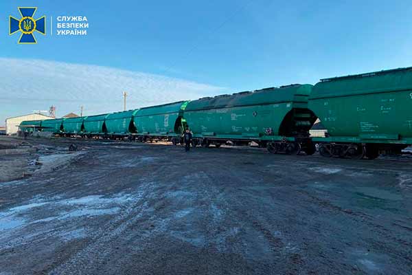 На Полтавщині СБУ викрила мільйонні оборудки чиновників На Полтавщині СБУ викрила мільйонні оборудки чиновників