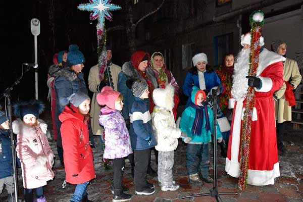 У Пирятині шанують народні звичаї