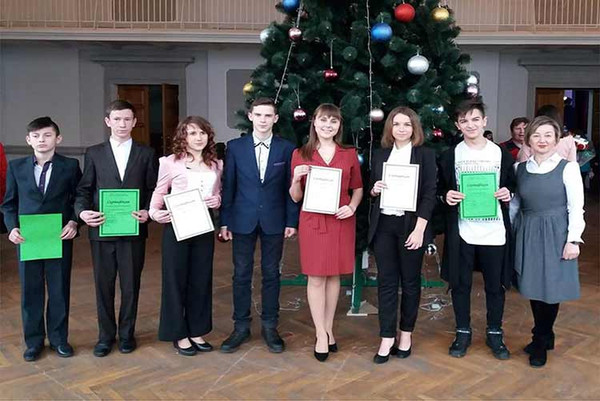 На Гребінківщині нагородили кращих освітян року