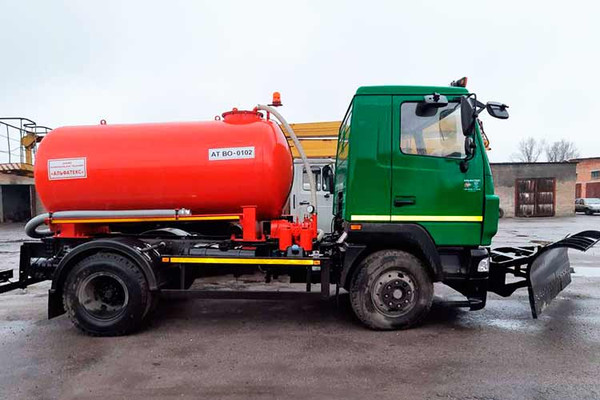 Автопарк Гребінківського ККП поповнився вакуумною асенізаційною машино Автопарк Гребінківського ККП поповнився вакуумною асенізаційною машино