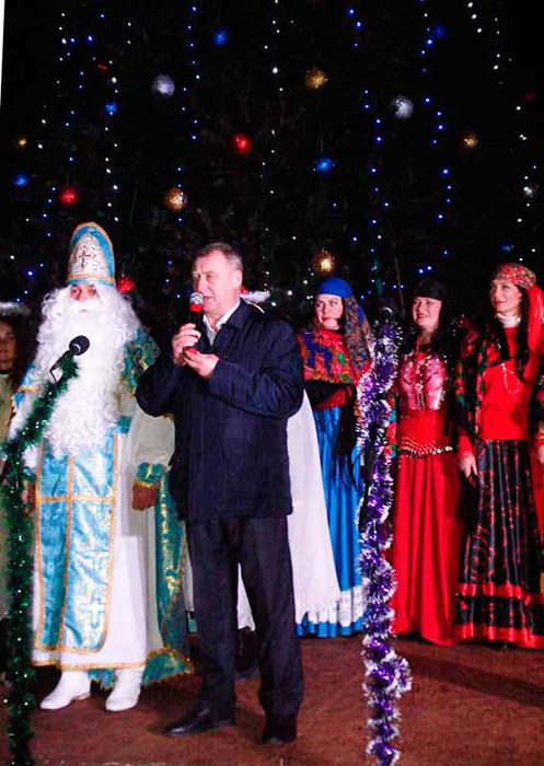 У Гребінці урочисто відкрили головну ялинку громади