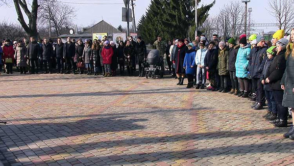 Мітингом-реквіємом у Гребінці вшанували пам'ять Героїв Небесної Сотні