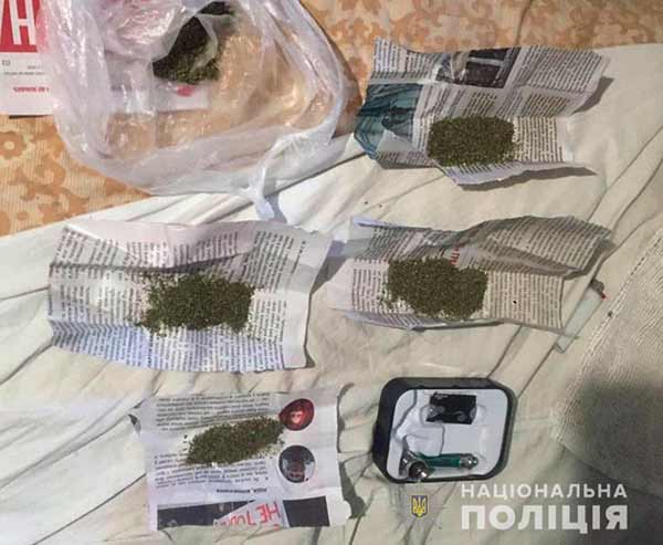 Поліція затримала жителя Лубен під час збуту наркотиків