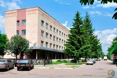 На Полтавщині головна медсестра Гребінківської райлікарні наклала на себе руки