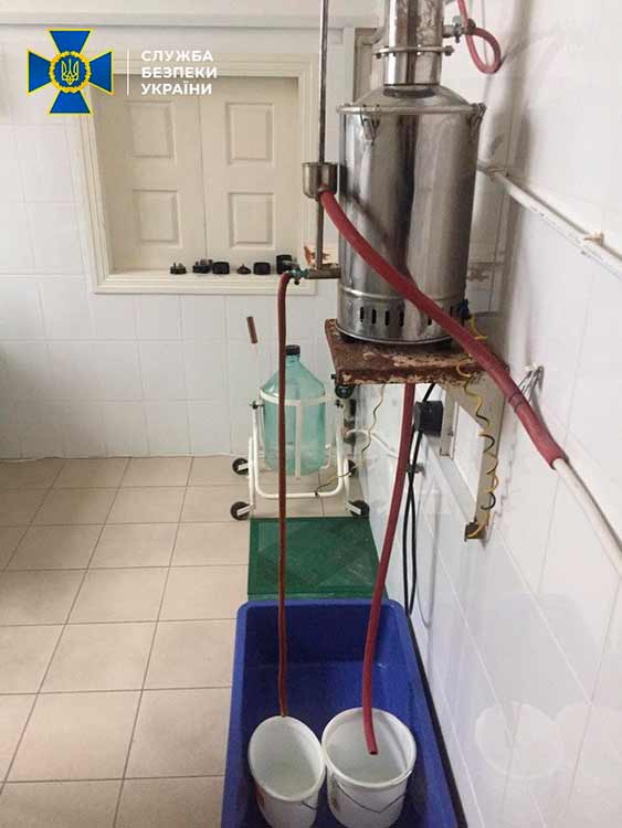 Продажу контрафактних ліків через мережу аптек