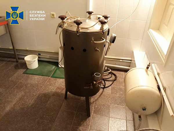 Продажу контрафактних ліків через мережу аптек