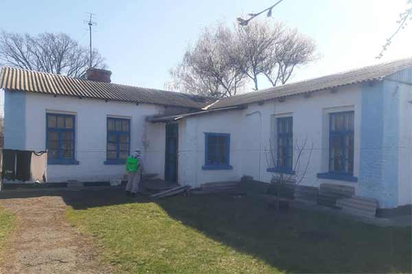 У Гребінці проводять дезінфекцію під'їздів багатоквартирних будинків