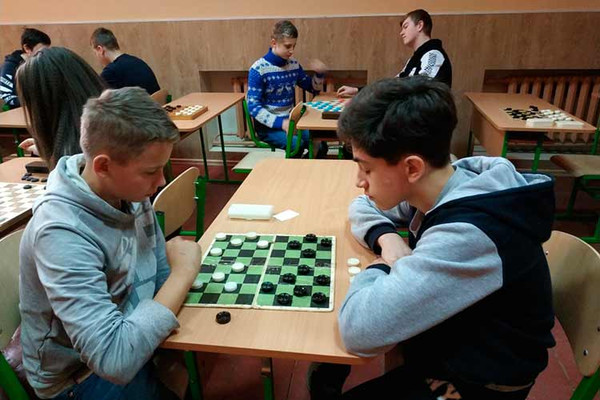 Змагання з шашок серед школярів відбулись у Гребінці