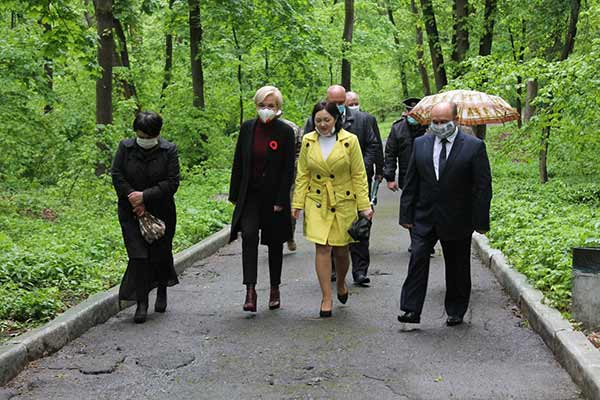 У Шумейковому урочищі вшанували пам’ять жертв Другої світової війни