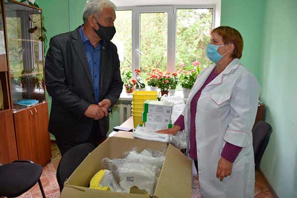 На Пирятинщині два ФАПи отримали благодійну допомогу На Пирятинщині два ФАПи отримали благодійну допомогу