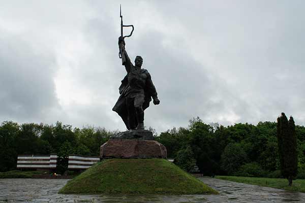 У Шумейковому урочищі вшанували пам’ять жертв Другої світової війни