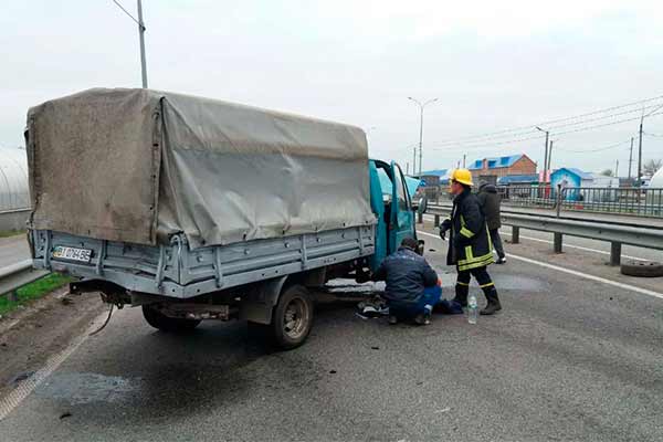 ДТП на Пирятинщині: пікап Ford врізався у «ГАЗель»
