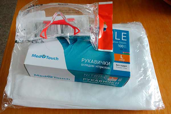 Медичних працівників Гребінківської ОТГ привітали із професійним свято