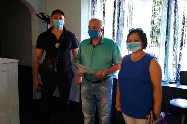 У п’яти перукарнях Гребінки виявили порушення карантину
