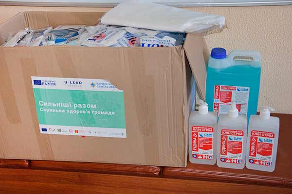 Медичних працівників Гребінківської ОТГ привітали із професійним свято