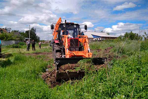 Прибирання прибережної зони річки Удай