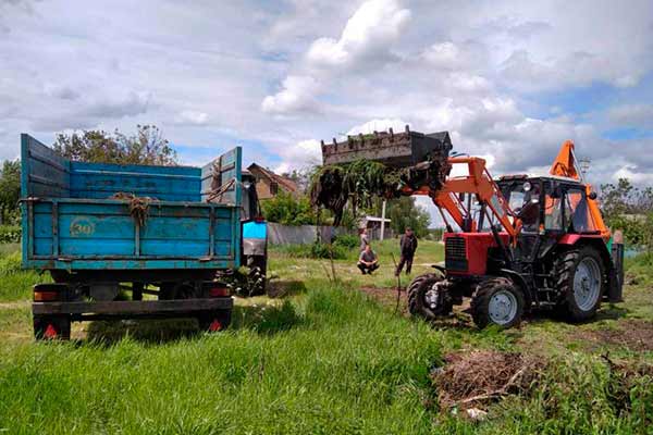Прибирання прибережної зони річки Удай