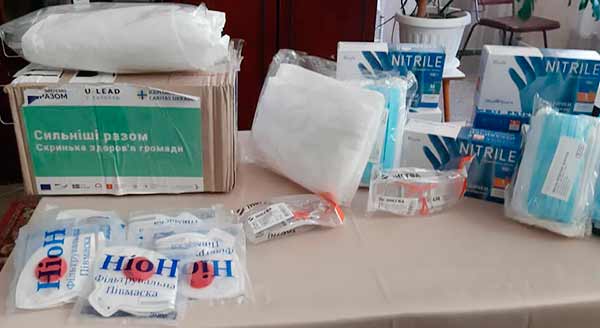 Медичних працівників Гребінківської ОТГ привітали із професійним свято