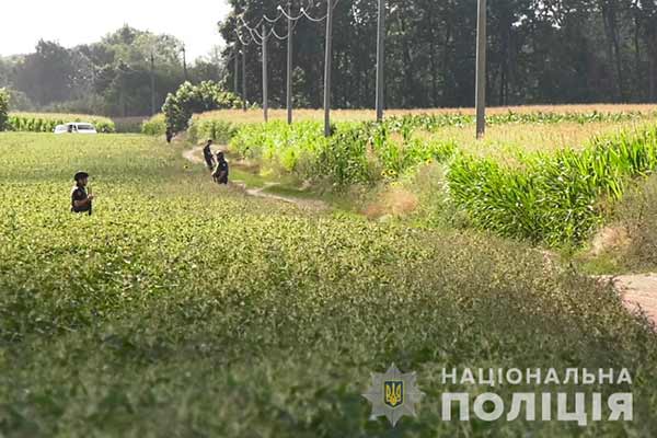 На Полтавщині поліція продовжує пошуки озброєного зловмисника