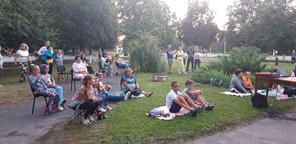 Карнавал "Королева бензоколонки"