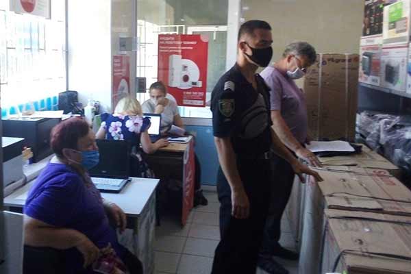 У чотирьох магазинах на Гребінківщині виявили порушення карантину