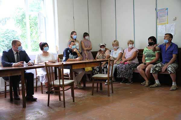 Голова Полтавської ОДА зустрівся пирятинцями Голова Полтавської ОДА зустрівся пирятинцями