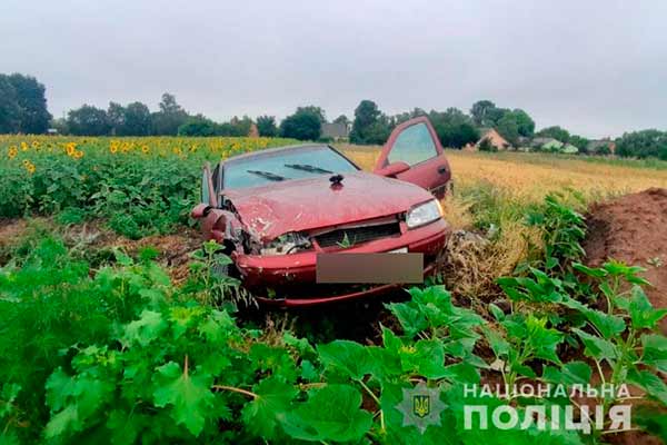 На Полтавщині зіткнулись Opel та ВАЗ На Полтавщині зіткнулись Opel та ВАЗ
