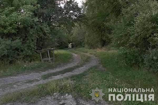 На Полтавщині поліція продовжує пошуки озброєного зловмисника