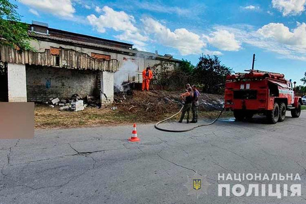 На Полтавщині мотоцикл в’їхав у цегляну зупинку