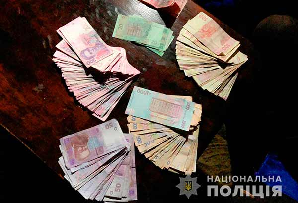 Поліція викрила злочинну групу наркоділків