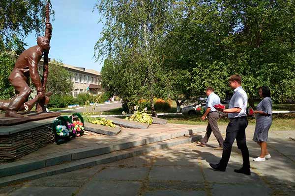 На Гребінківщині вшанували пам`ять полеглих у Другій Світовій війні