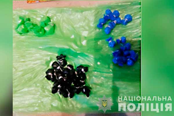 Поліція викрила злочинну групу наркоділків