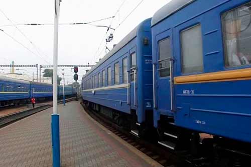 На Полтавщині з потяга зняли чоловіків, які у вагоні влаштували п'яний дебош