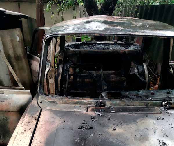 На Полтавщині вщент згорів «Москвич-408»