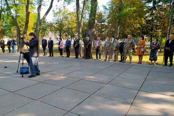 77 роковини визволення міста від фашистських загарбників 77 роковини визволення міста від фашистських загарбників