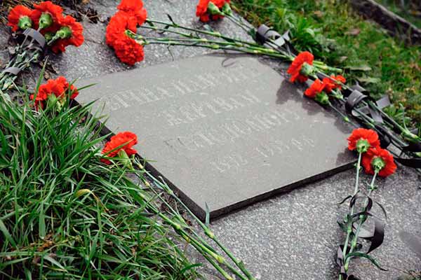 У Пирятині вшанували пам’ять жертв Голодомору У Пирятині вшанували пам’ять жертв Голодомору