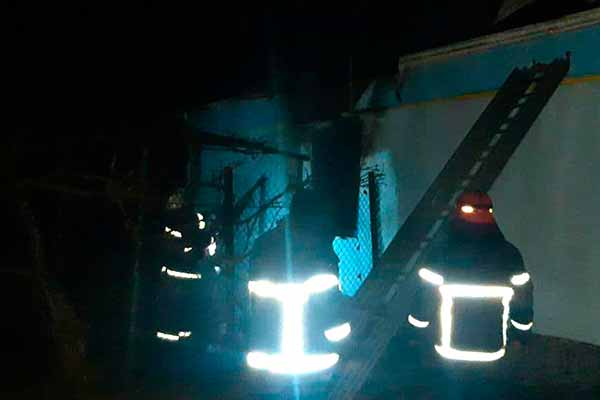 На Оржиччині внаслідок пожежі в будинку господарка отримали опіки