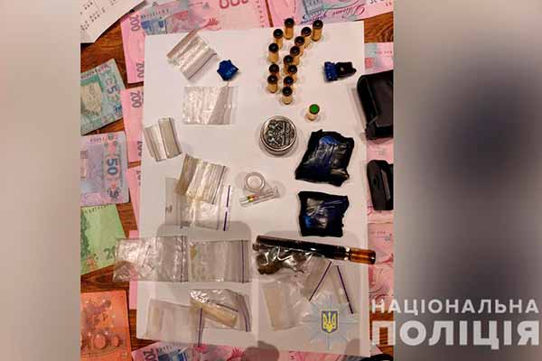 На Полтавщині викрили групу наркодилерів