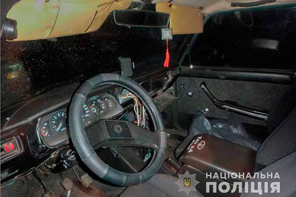 На Полтавщині молодий рецидивіст побив власника автомобіля, намагаючись втекти з краденим
