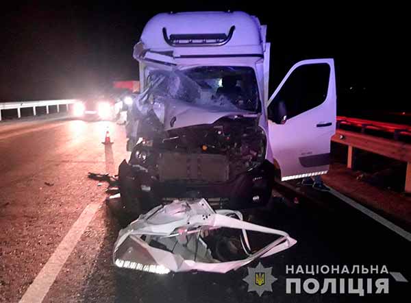Моторошне зіткнення «Renault Master» та «Isuzu» на Полтавщині