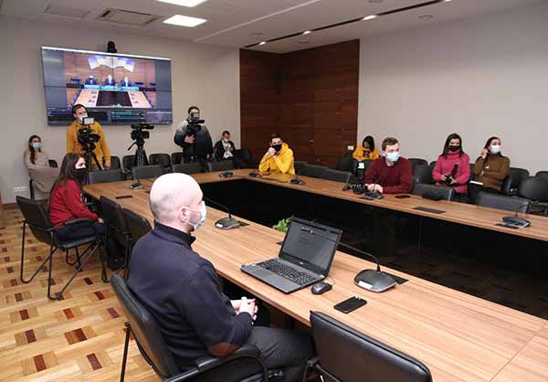 брифінг голови Полтавської облдержадміністрації Олега Синєгубова