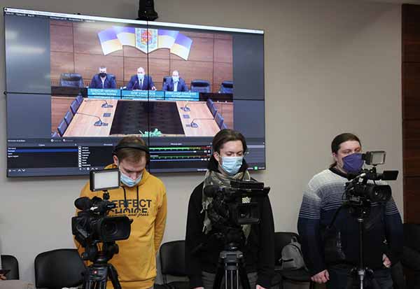 брифінг голови Полтавської облдержадміністрації Олега Синєгубова