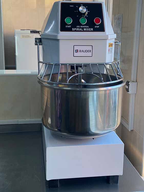 Для харчоблоків у 62 школах Полтавщини закупили новітнє обладнання