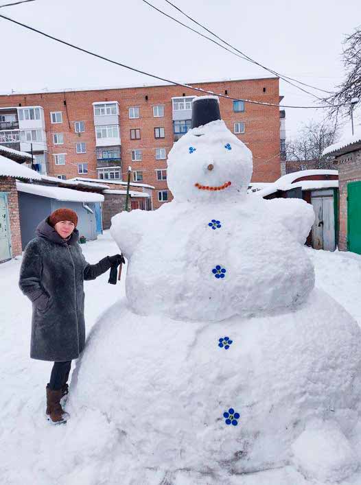 У Гребінці зліпили гігантського сніговика