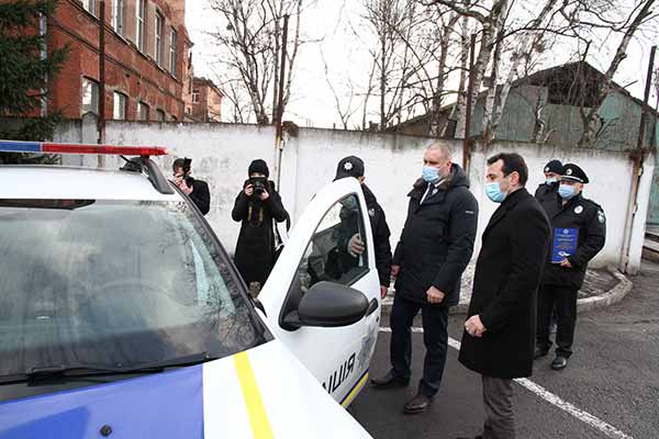 12 нових автомобілів отримали підрозділи поліції Полтавщини