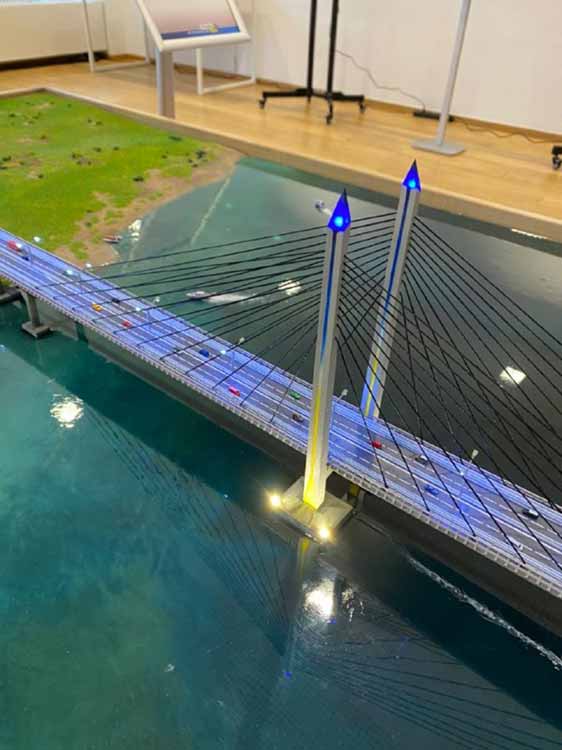 Будівництво Кременчуцького мосту