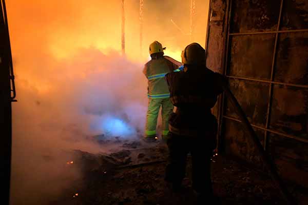 Диканька: вогнеборці ліквідували пожежу у господарчій будівлі